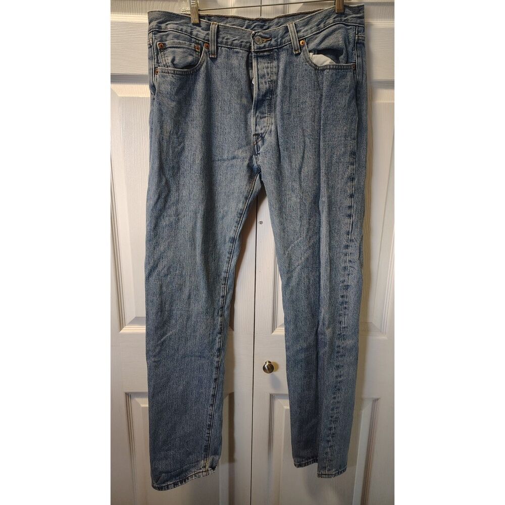 Levi’s 501 Original Fit Jeans Men’s 34x34 Light Wash Blue Denim Button Fly